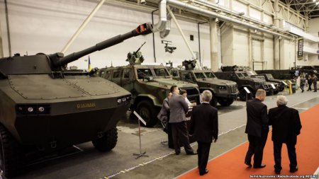 Фоторепортаж: В Киеве открыли выставку вооружения