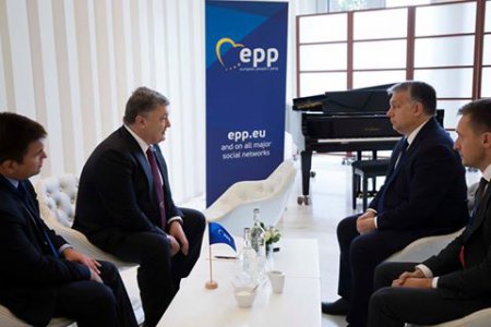 Порошенко обсудил безвизовый режим с премьером Венгрии