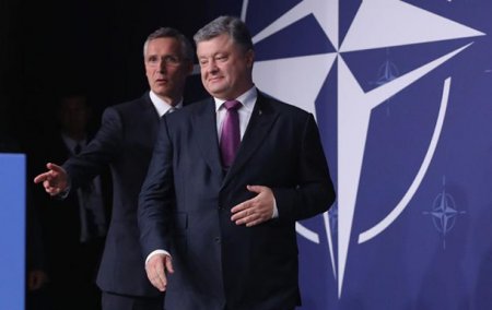 НАТО поможет Украине финансово и политически