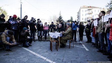 Возле  посольства России прошла акция в поддержку  пропавших без вести в Крыму 