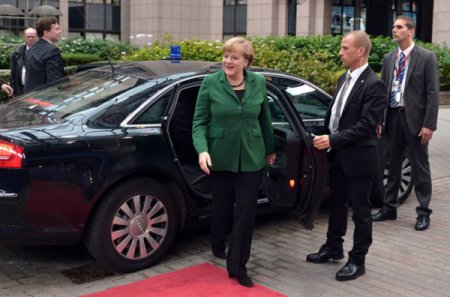 Как живет и сколько зарабатывает самая влиятельная женщина мира - Меркель