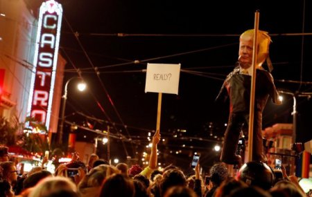 в США прошли акции протеста из-за победы Трампа 