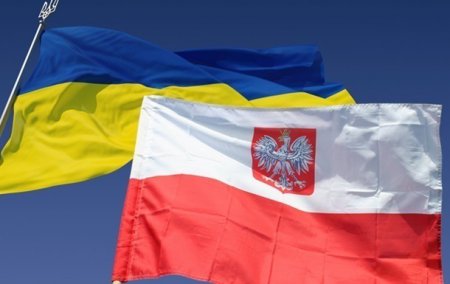 Польша считает нужным участвовать в переговорах по Украине