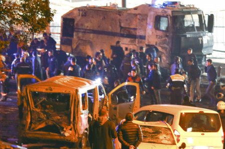 В Стамбуле возле стадиона прогремел мощный взрыв