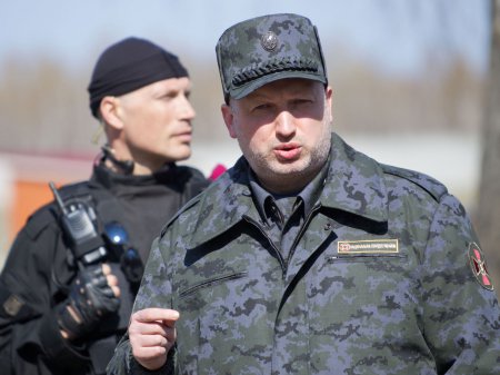 Турчинов отметил, что армия заняла новые позиции в районе Светлодарской дуги