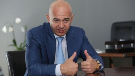 Онищенко назвал причину отравления Кононенко