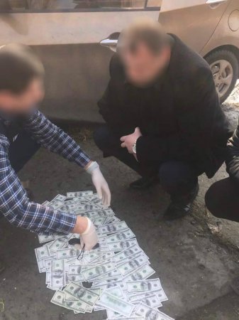 Чиновник одесского филиала "Укрзализныця" попался на крупной взятке