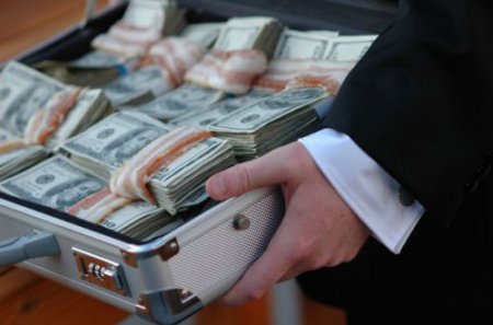 С США поступили украденные "режимом Януковича" полмиллиона долларов