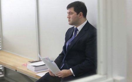 Суд наложил арест на все имущество Насирова, включая недвижимость