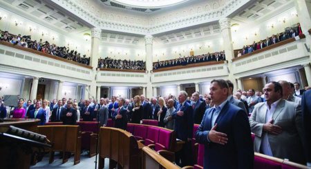  В Народном фронте оспорили предложение Порошенко об отмене неприкосновенности