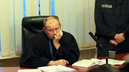 Высший совет правосудия отстранил судью Чауса