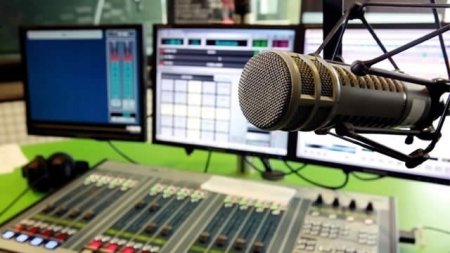 Украинцы могут остаться без популярных радиостанций