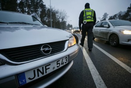 Полиция подсчитала сколько было угнано автомобилей на еврономерах