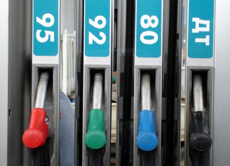 АЗС снизили цены на топливо