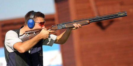 Порошенко подписал закон о спортивном оружии