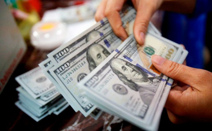 Доллар на межбанке подскочил до 28,09 гривны