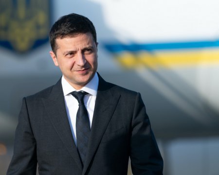 Украина заинтересована в возвращении незаконно выведенных в Латвию активов, - президент