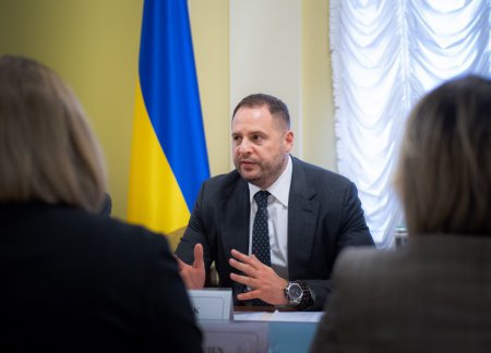 Руководитель Офиса Президента Андрей Ермак встретился с послами стран Группы семи и ЕС