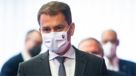 Премьер Словакии пошутил, что отдаст России Закарпатье в обмен на вакцину