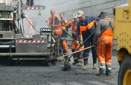 Укравтодору не хватает денег на ремонт дорог в 2017 году