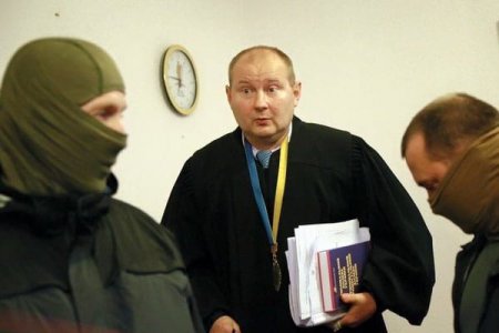Судья Чаус отказался давать показания