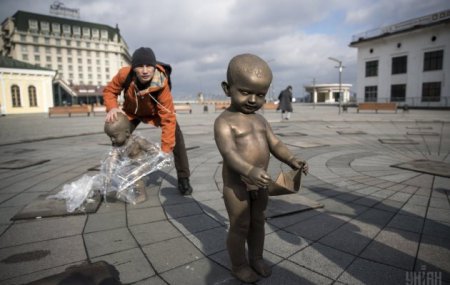 Фоторепортаж: Реконструкция Почтовой площади 