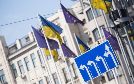 Комитет ЕС одобрили безвизовый режим для Украины