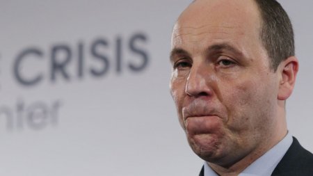 Парубий об объединении БПП с НФ: Никакого решения нет