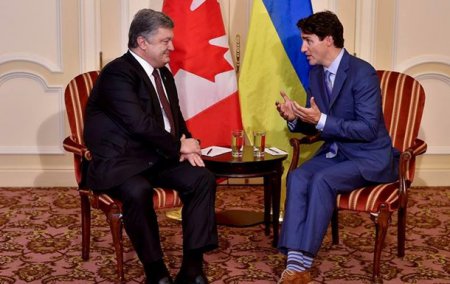 Порошенко попросил Канаду делиться данными о России 