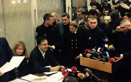 Тимошенко пришла в суд к  Саакашвили